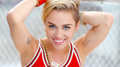 Miley Cyrus sonriendo
