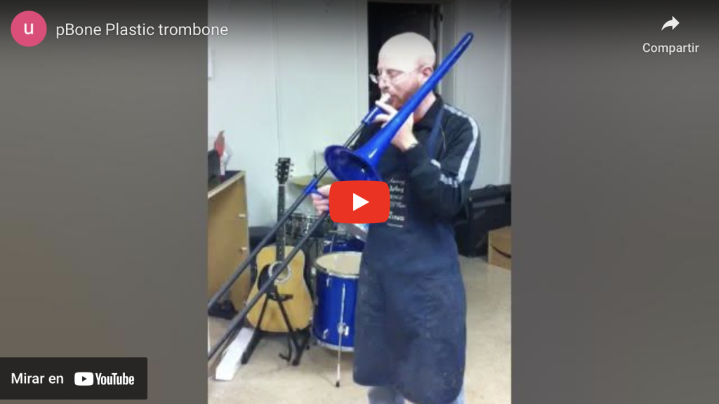 Cuando los santos marchen en trombón de plástico